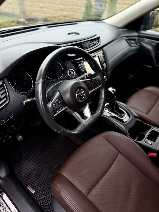 Автомобіль NIssan Rogue Продаж