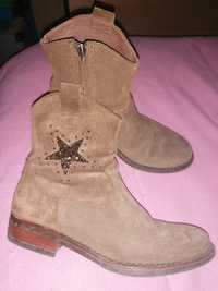 Botas novas n 31