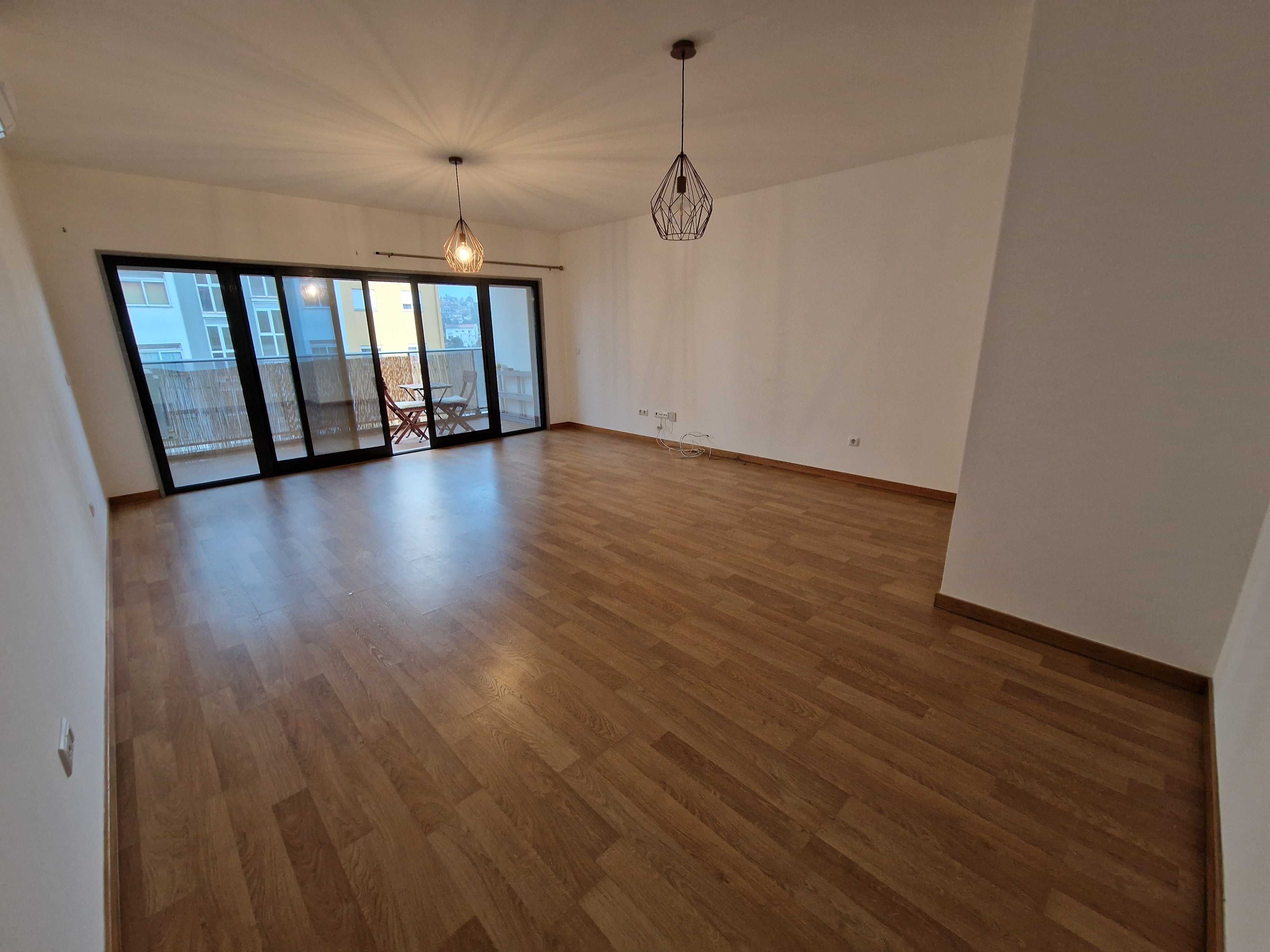 Arrenda-se Apartamento T2 Quinta do Cedro – 117 m²