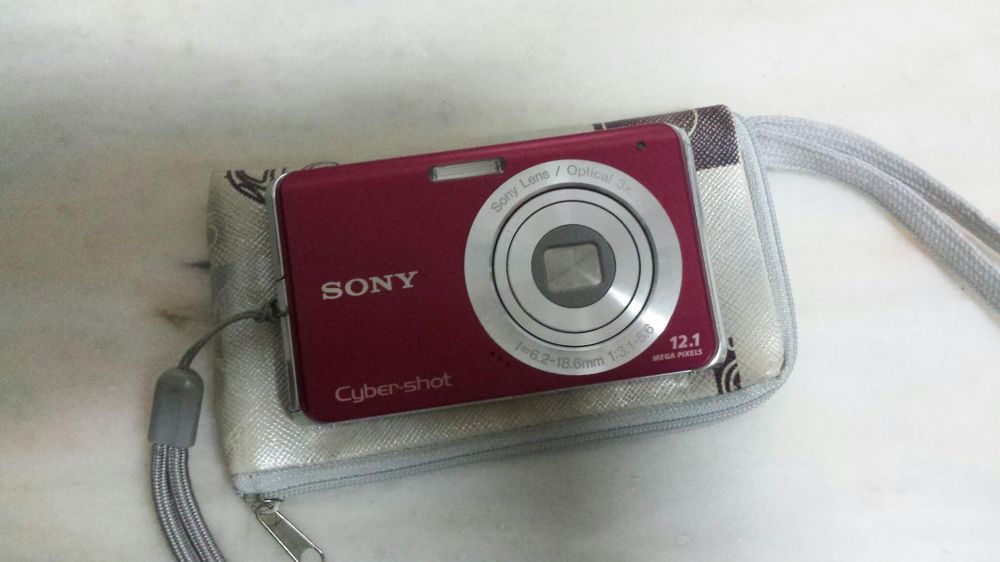 Máquina fotográfica Sony 12.1 mp