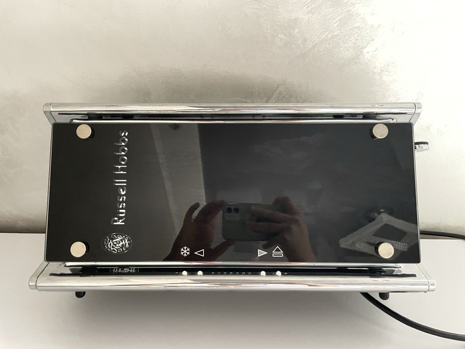 Тостер Russell Hobbs