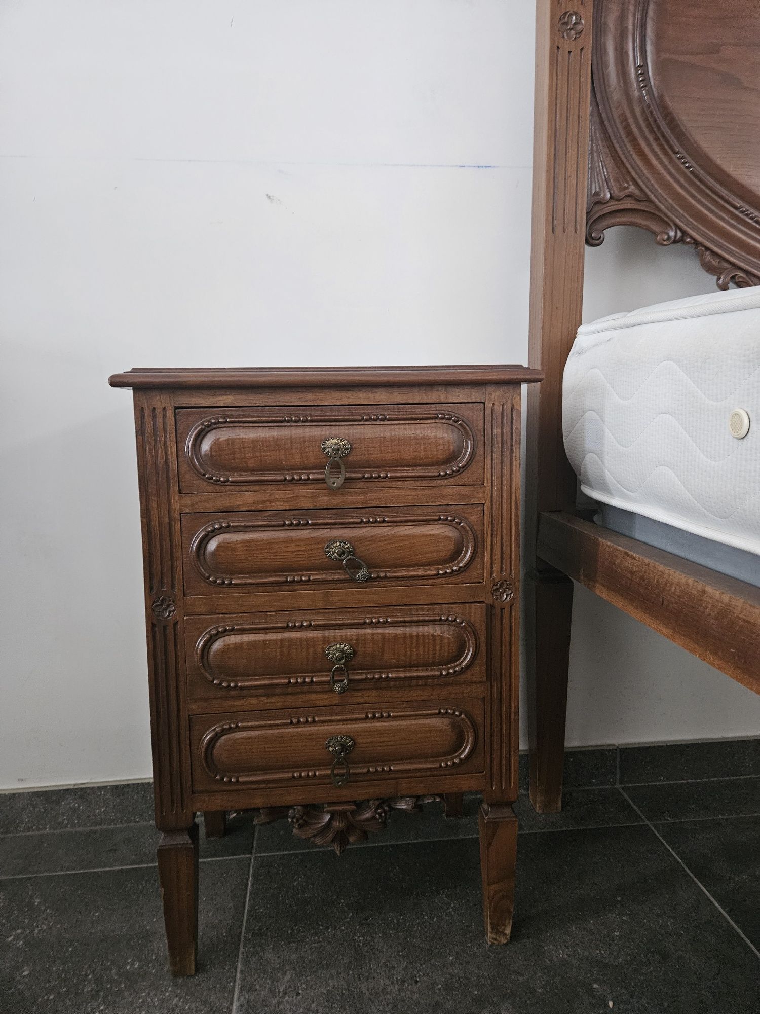 Mobilia completa de quarto Dona Maria