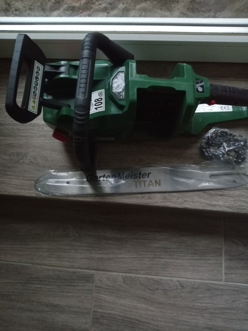Piła łańcuchowa akumulatorowa