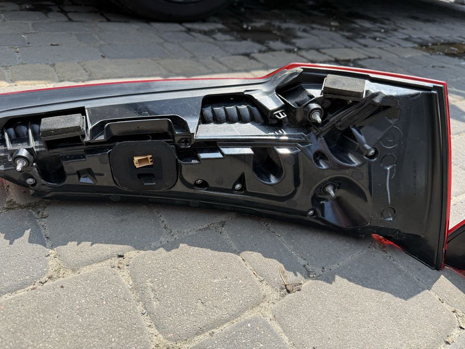 Задній правий ліхтар Audi Q5 2018 USA (80A945094A)