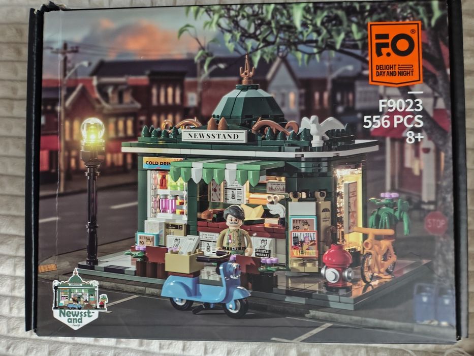 Klocki kiosk do układania 556 el. Prezent na Mikołaja