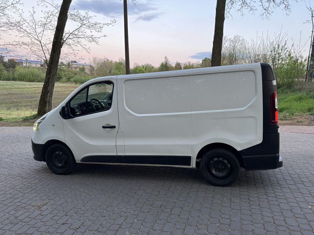 Renault Trafic 3 2.0dci 108 tys 2021rok full led 3os ZAMIANA