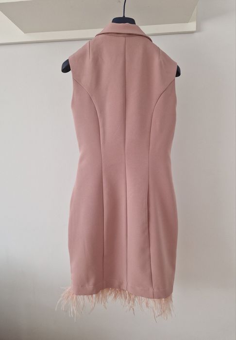 Жіноча сукня рожева