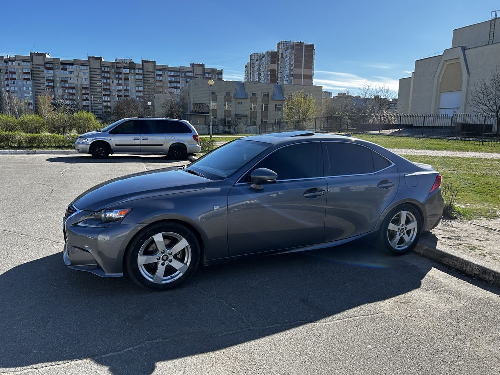 Lexus ES 250 2.5газ/бензин