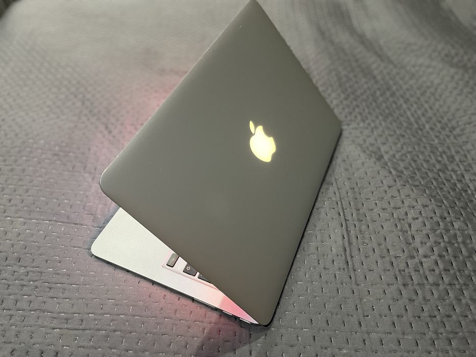 Apple Macbook 13 Pro, 8GB/256GB
