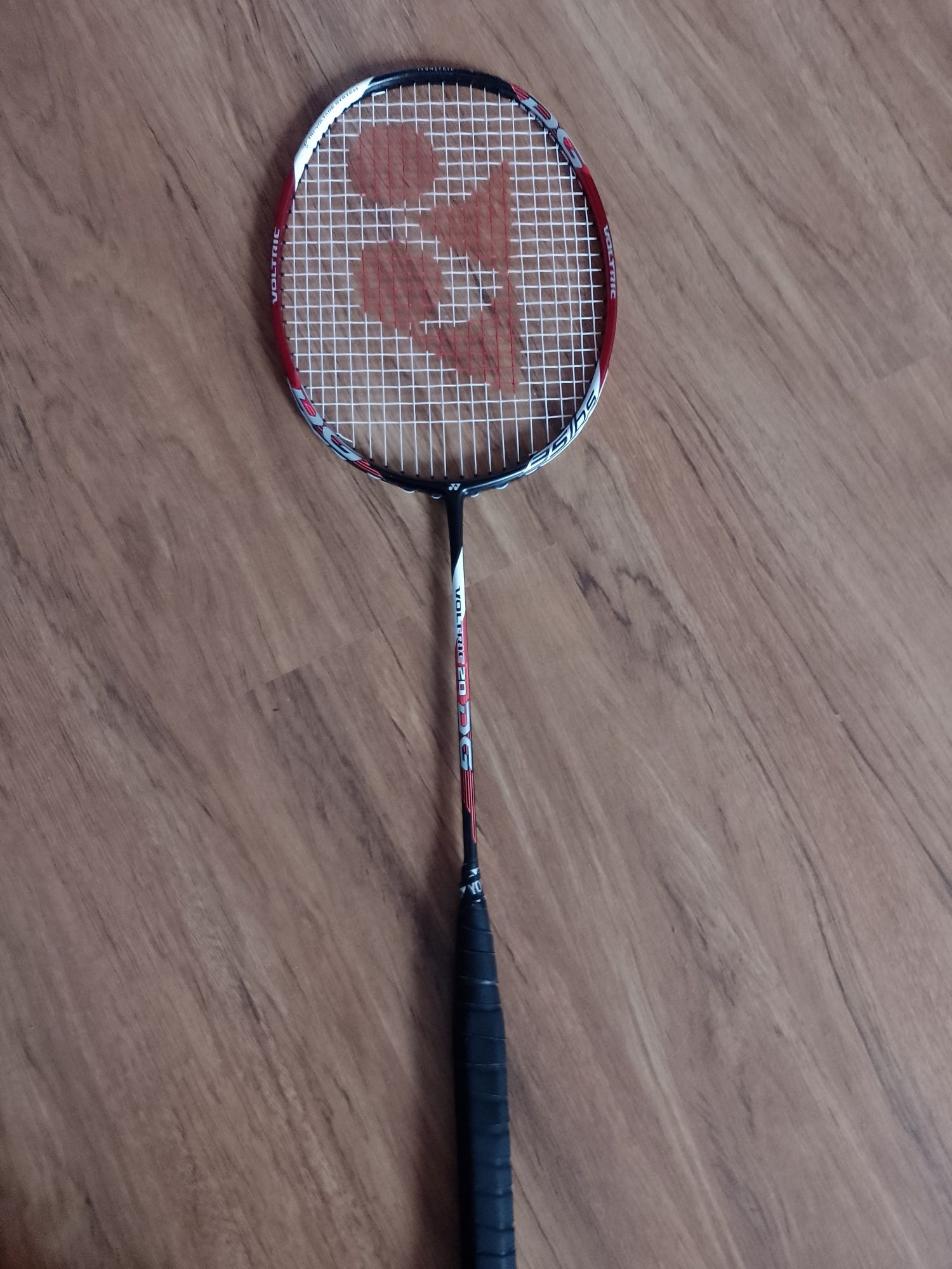 Rakieta do badmintona yonex voltric 20 DG