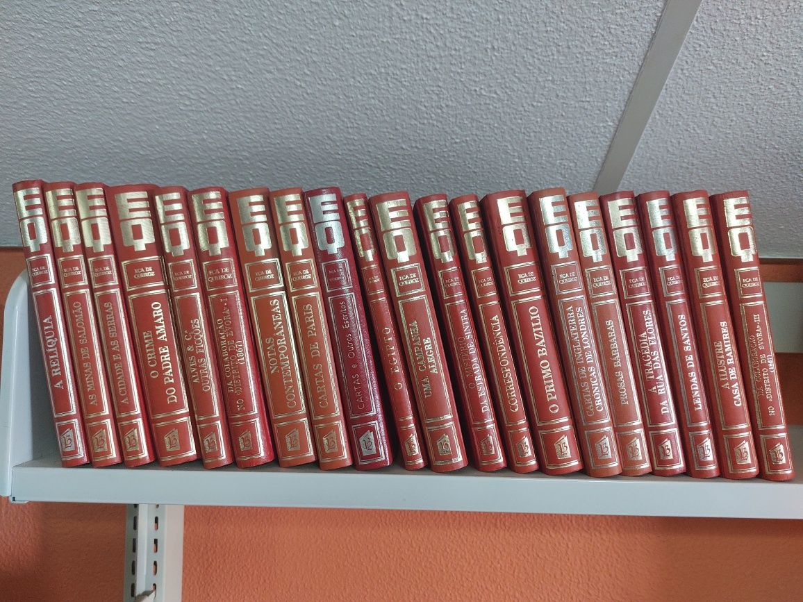 Coleção obras de Eça Queiroz edição livros do Brasil Lisboa