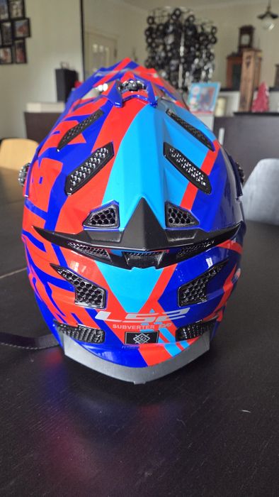 Capacete LS2 Subverter Evo