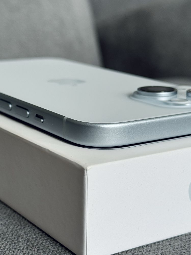 iPhone 15 128GB Niebieski Ideał + Case Spigen