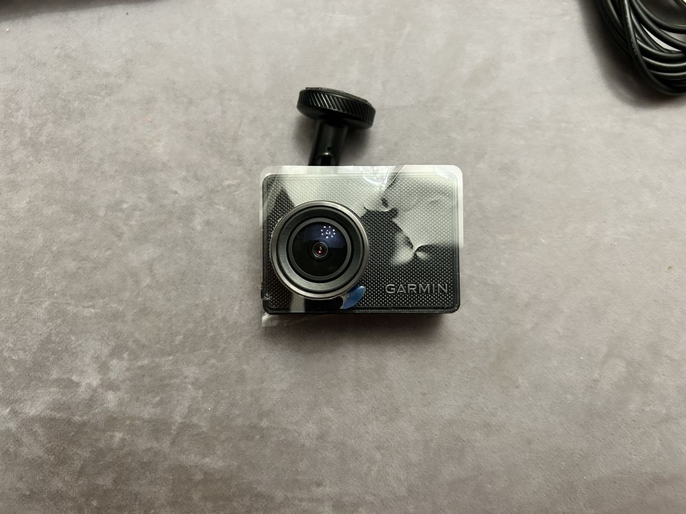 Garmin Dash cam 47