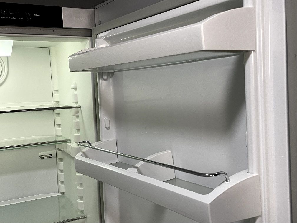Холодильник Liebherr CBPesf 4033 BioFresh Нержавійка з Німеччини
