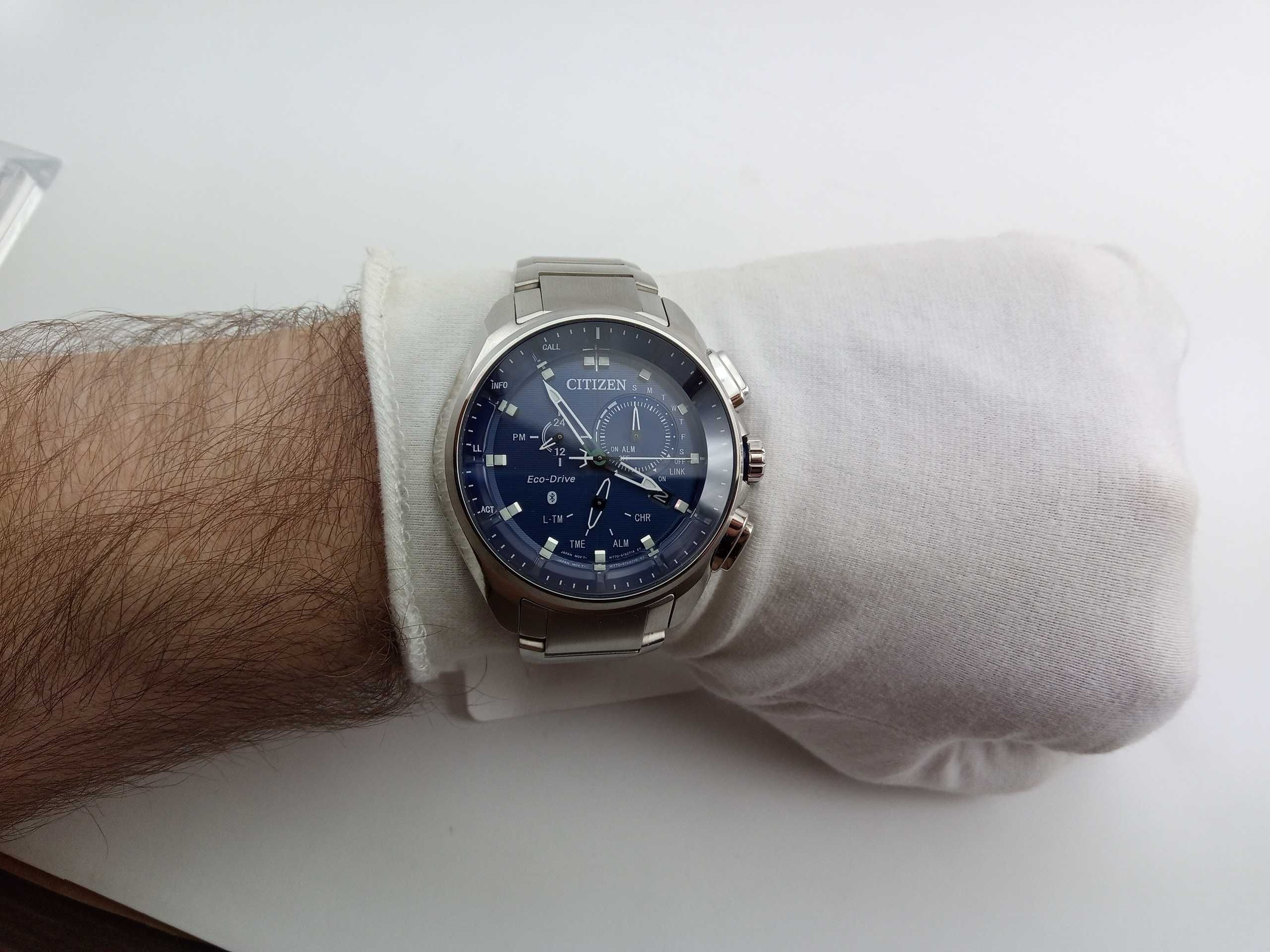 Японские умные часы Citizen Eco-Drive BZ1021-54L, сапфир с огранкой