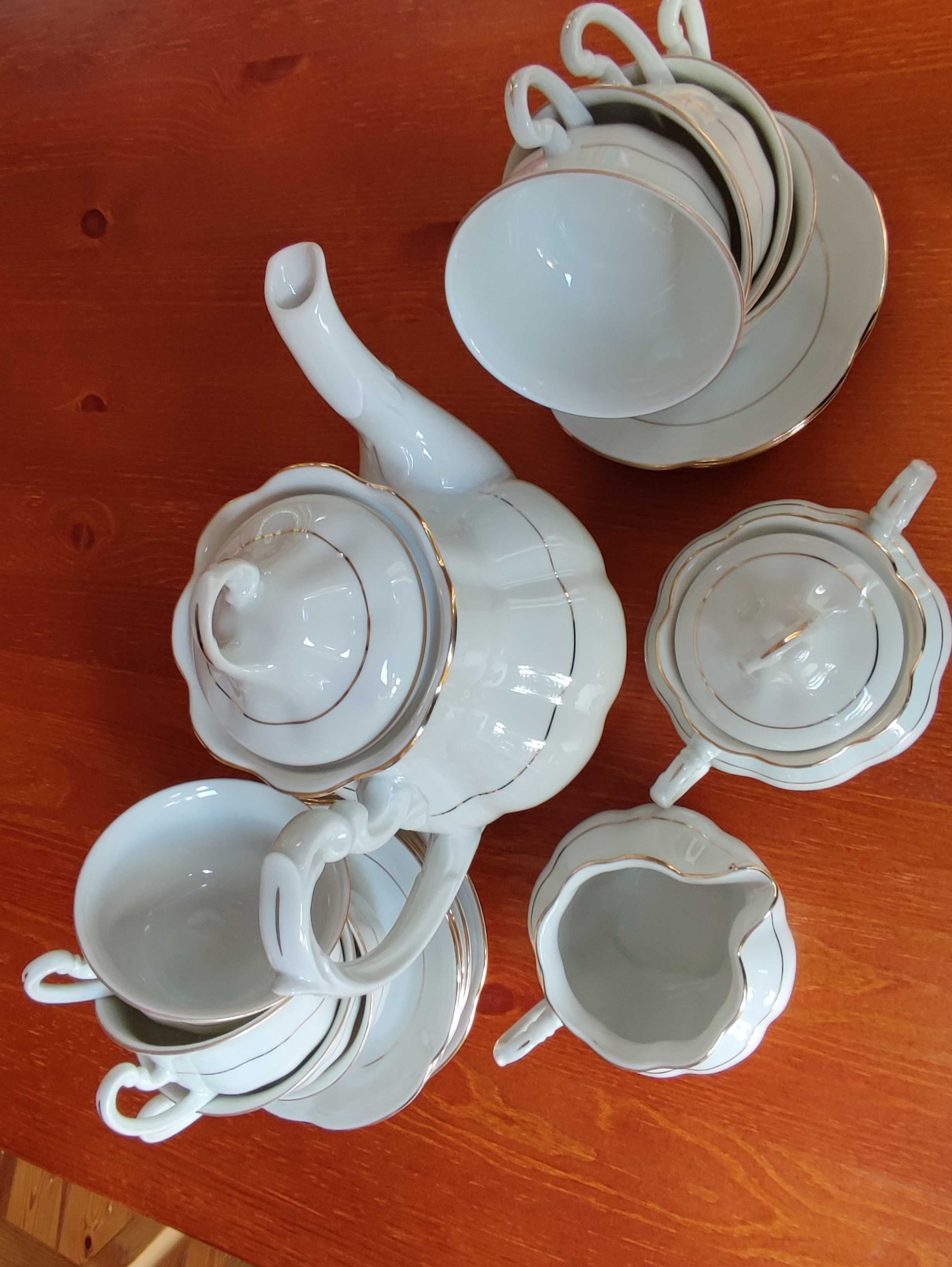 komplet / serwis porcelanowy herbaciano-kawowy, dla 10 osób