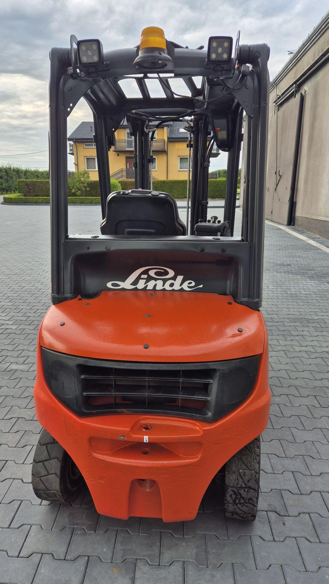 Wózek widłowy LINDE H20D, triplex, przesuw, DIESEL, terenowy