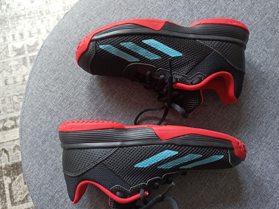 Buty do tenisa dla dzieci Adidas Courtflash na każdą nawierzchnię

Ref