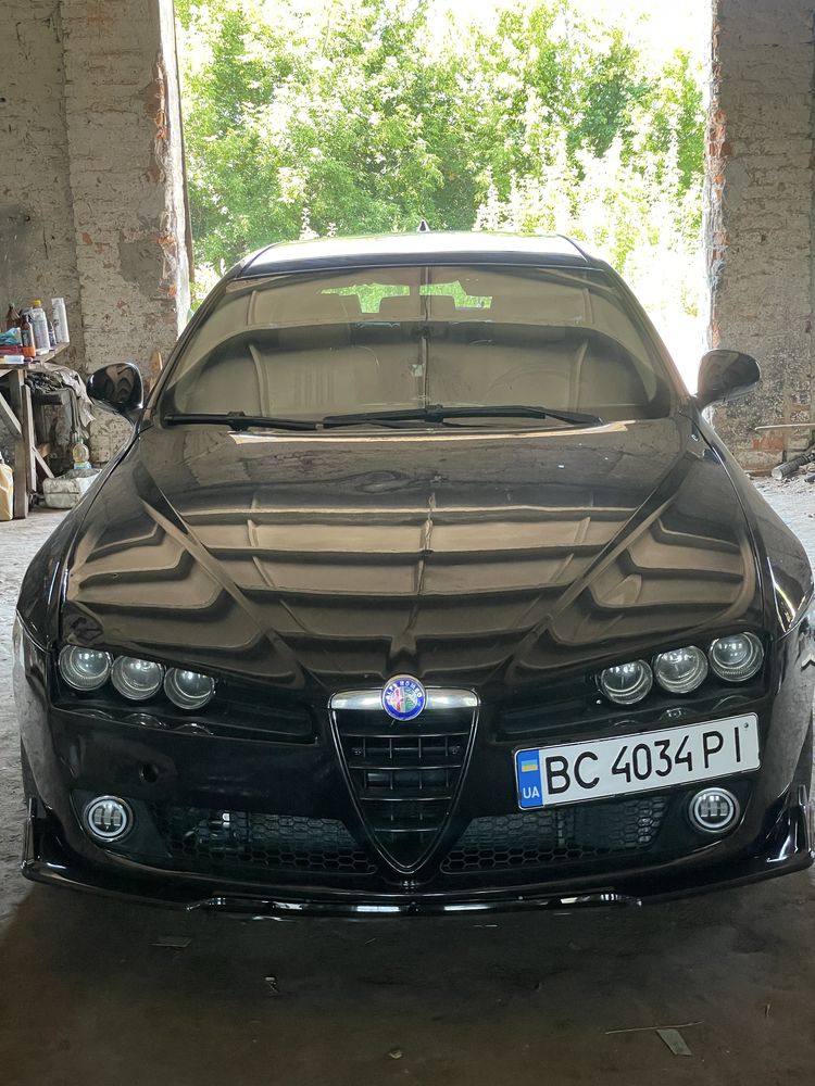 Продам або обміняю Альфа Ромео 159