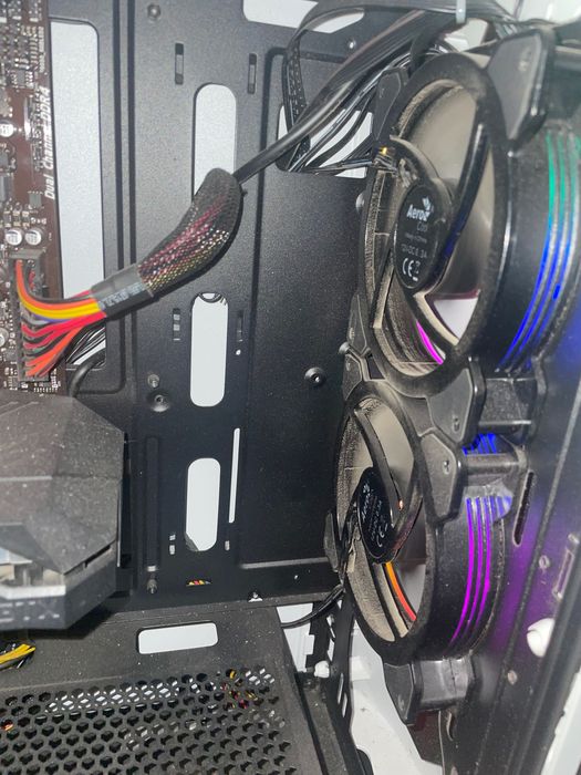 Пк самосборка в хорошем состояние.