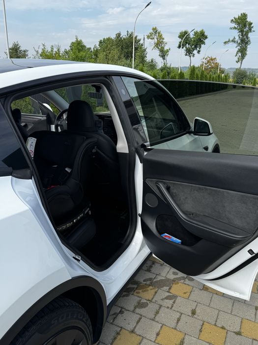 Tesla Model Y 2023  Long Range DM 82kw (Європа)