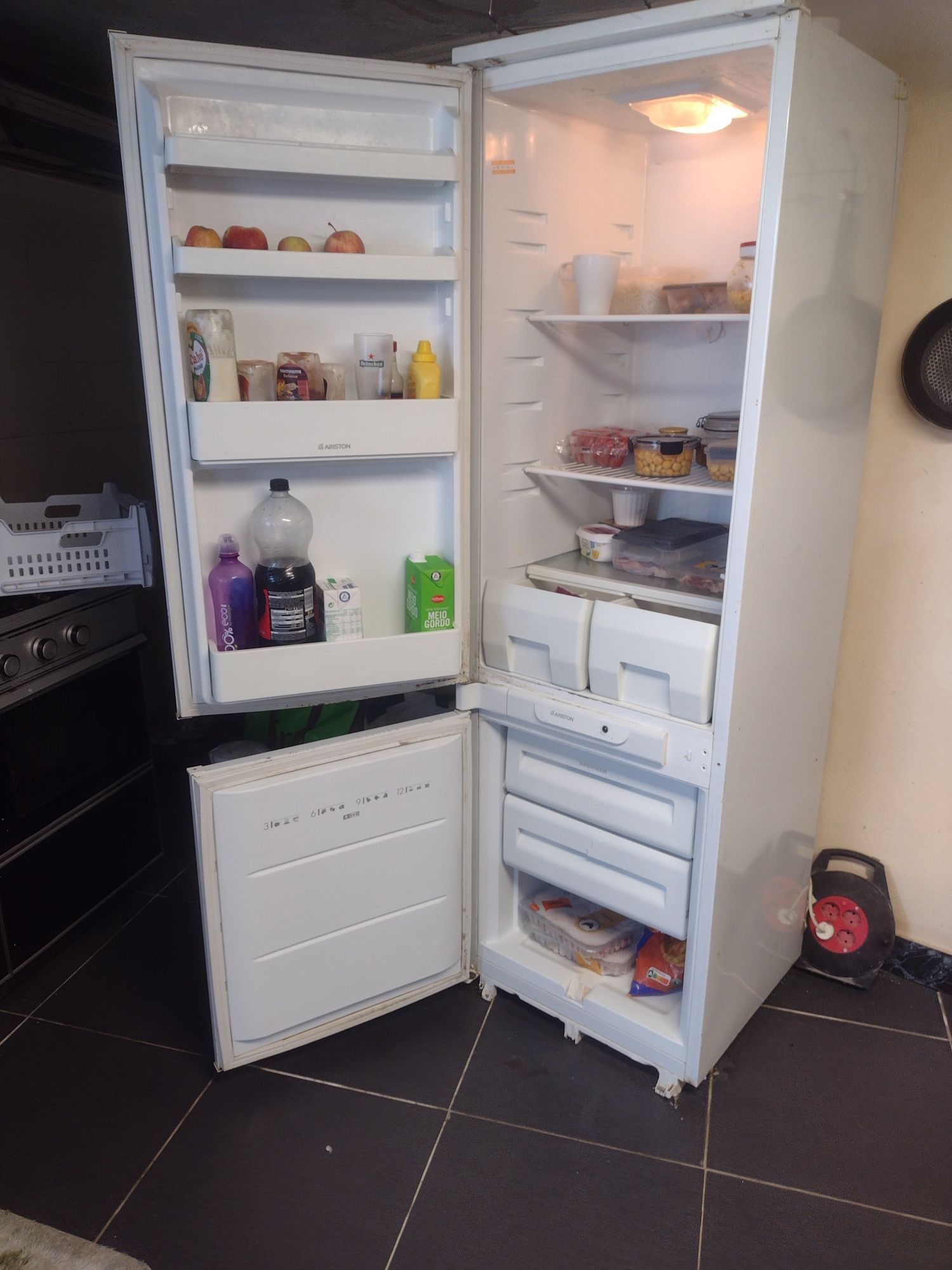 Frigorífico Combinado Ariston