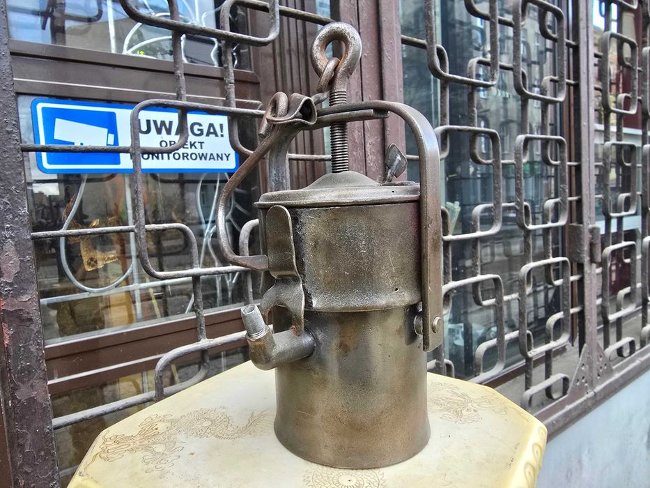 Stara lampka górnicza karbitka