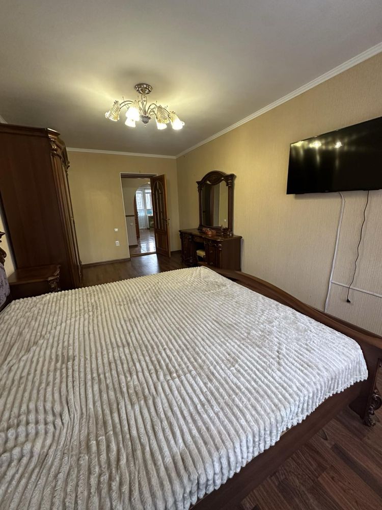 В продажу 3 к к на 3й Слобідській / пр. Центральний