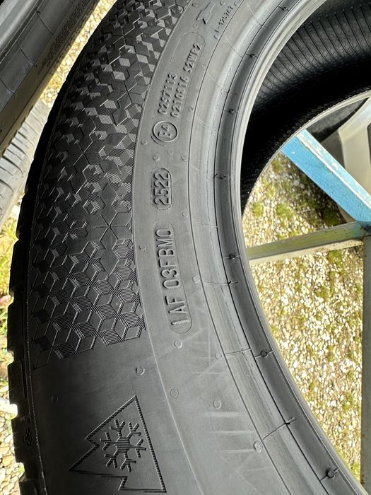 Шини б/у 235/60/18 R18 Continental