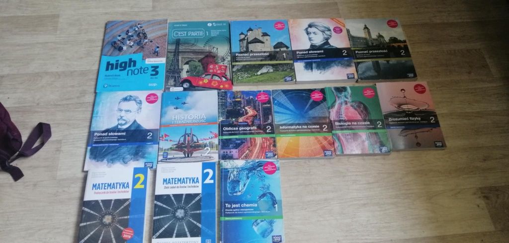 Podręcznikki do 1 i 2 klasy szkoły średniej