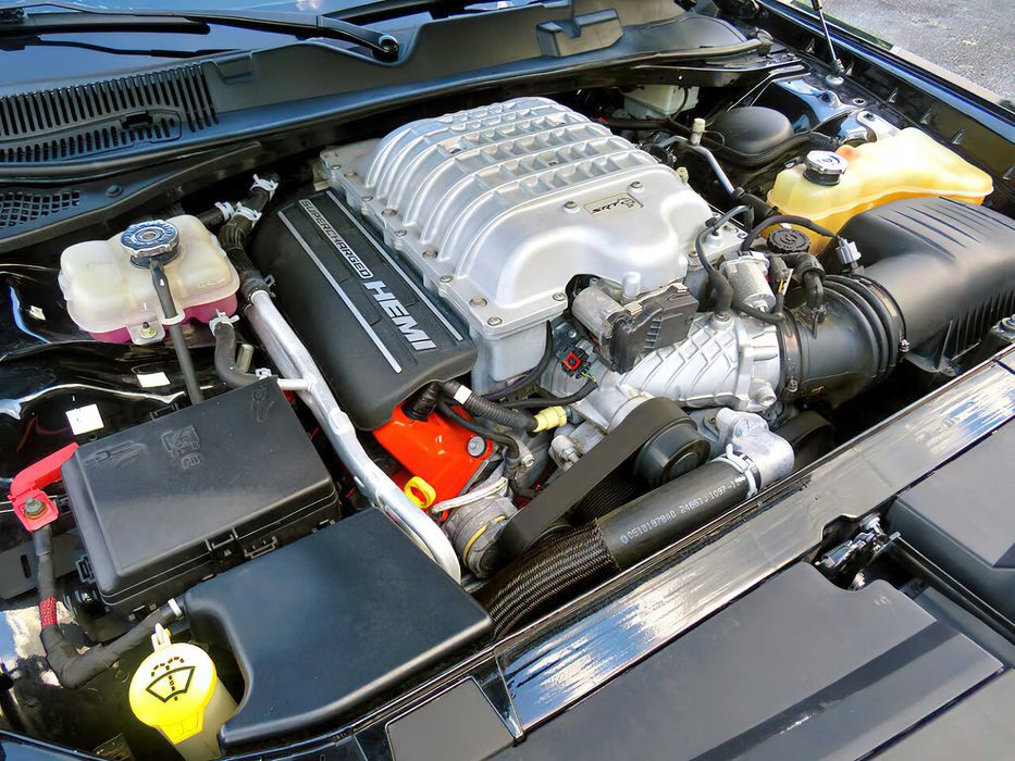 Dodge Challenger SRT Hellcat      2017