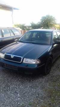 Skoda fabia 1996 рік 1.6 бен.на запчастини