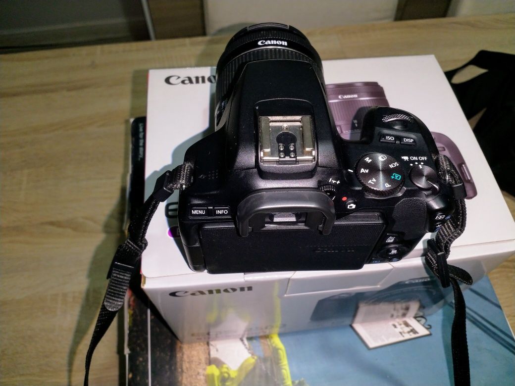 Canon EOS 250D, como nova