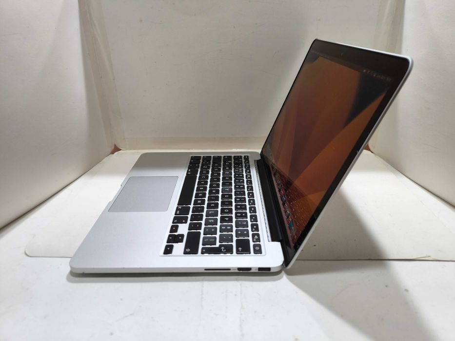 Apple Macbook Pro 13 i5 SSD 256GB 8GB ram Iris Retina