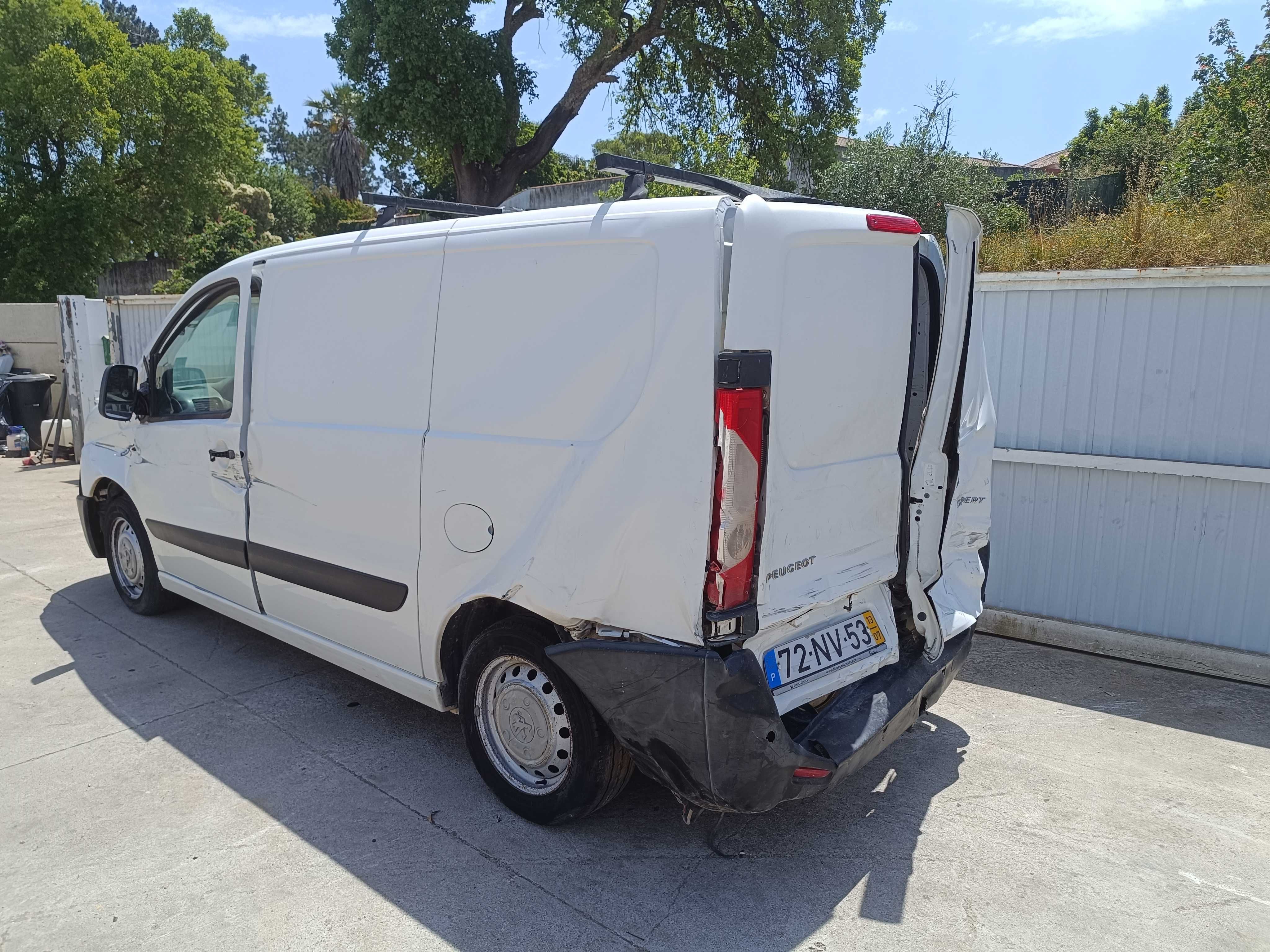 Peugeot Expert 2.0hdi de 2013 sinistrada