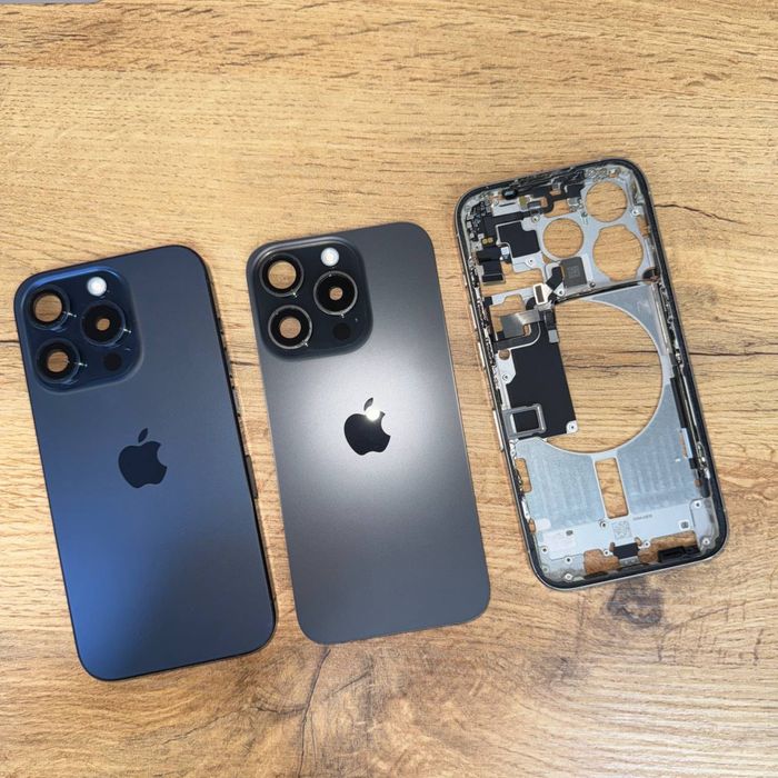 Оригінальна рамка і задня кришка iPhone 15 Pro