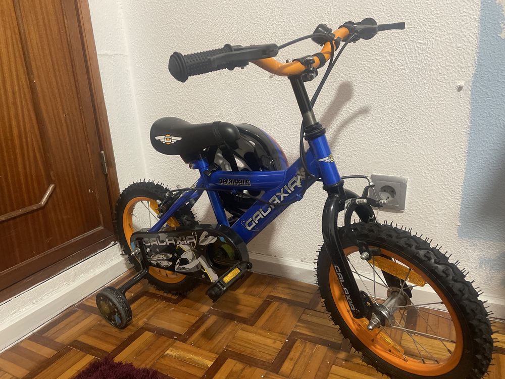Bicicleta crianca como nova