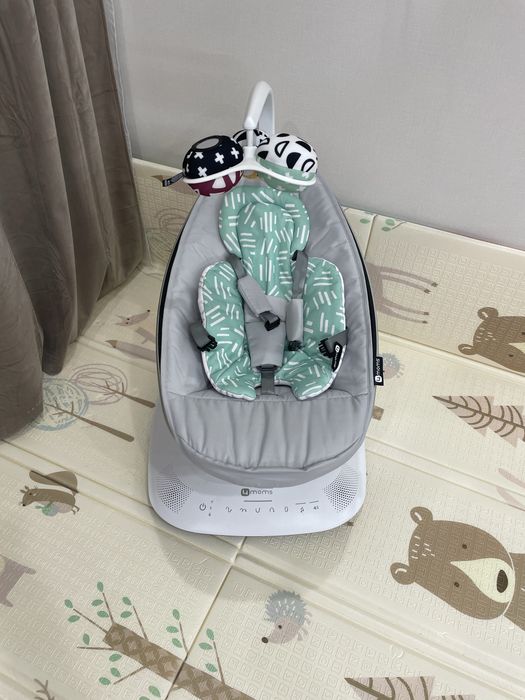 Заколисуючий центр 4moms MamaRoo 5