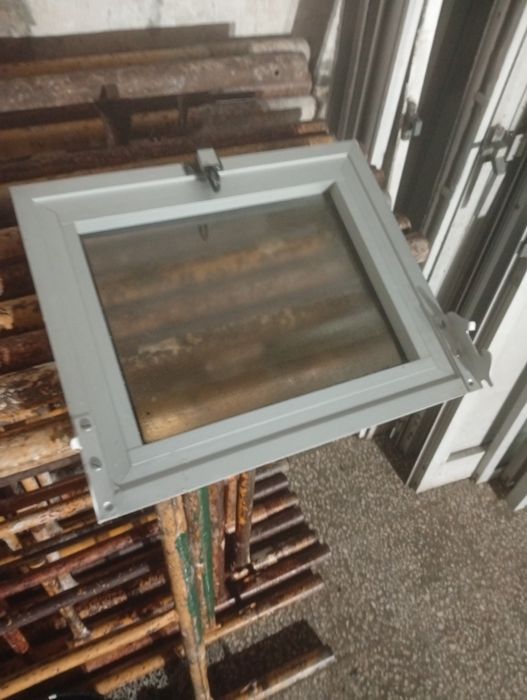 Portas e janelas de alumínio com aros