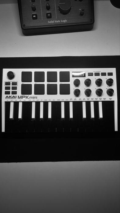 Midi Akai MPK mini