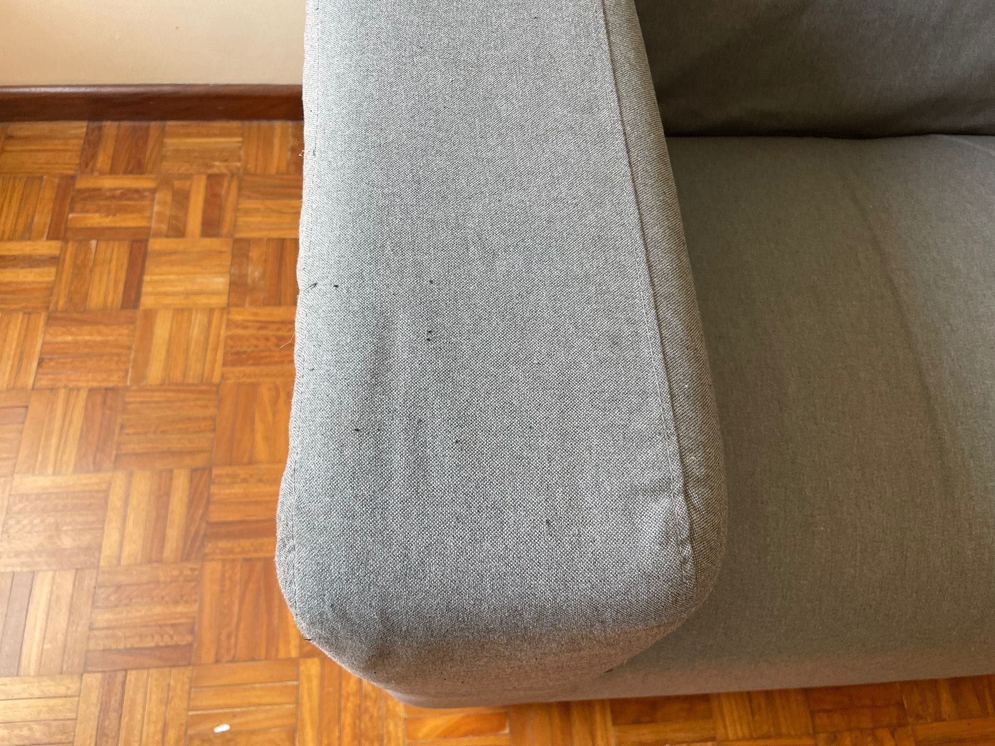 Sofá KLIPPAN 2 lugares, segunda mão