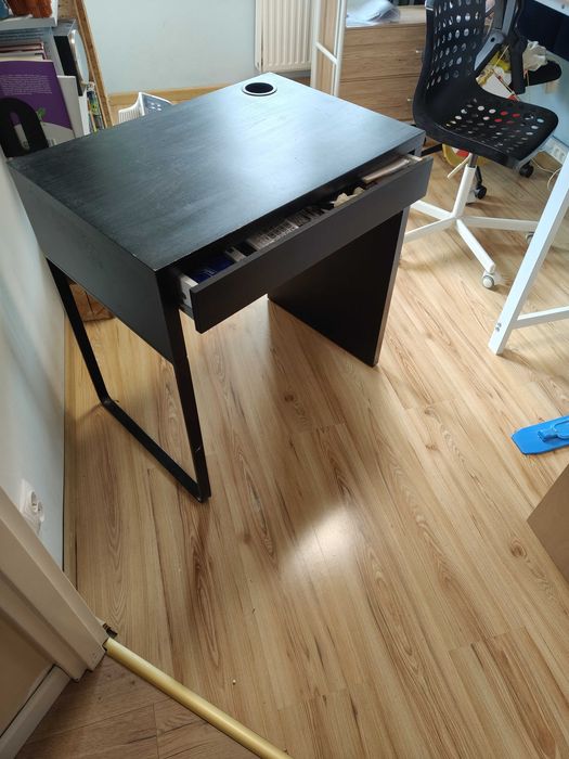 Biurka białe i czarne - IKEA MICKE 73x50x75 cm