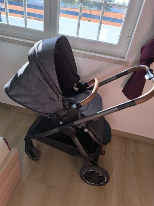 Carrinho de bebé Bébé Confort Adorra.
