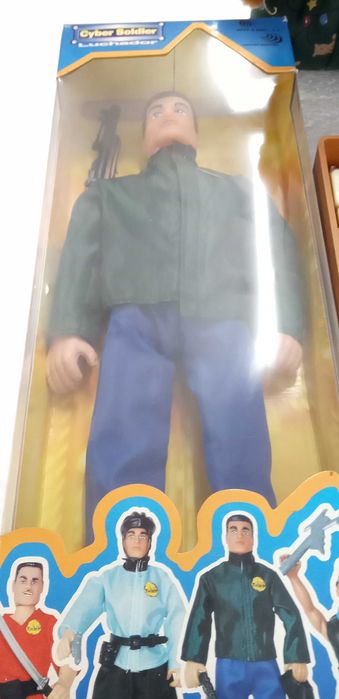 Brinquedos , Novos, lotes 19.23, tudo por 5€