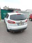 Ford s Max siedmioosobowy