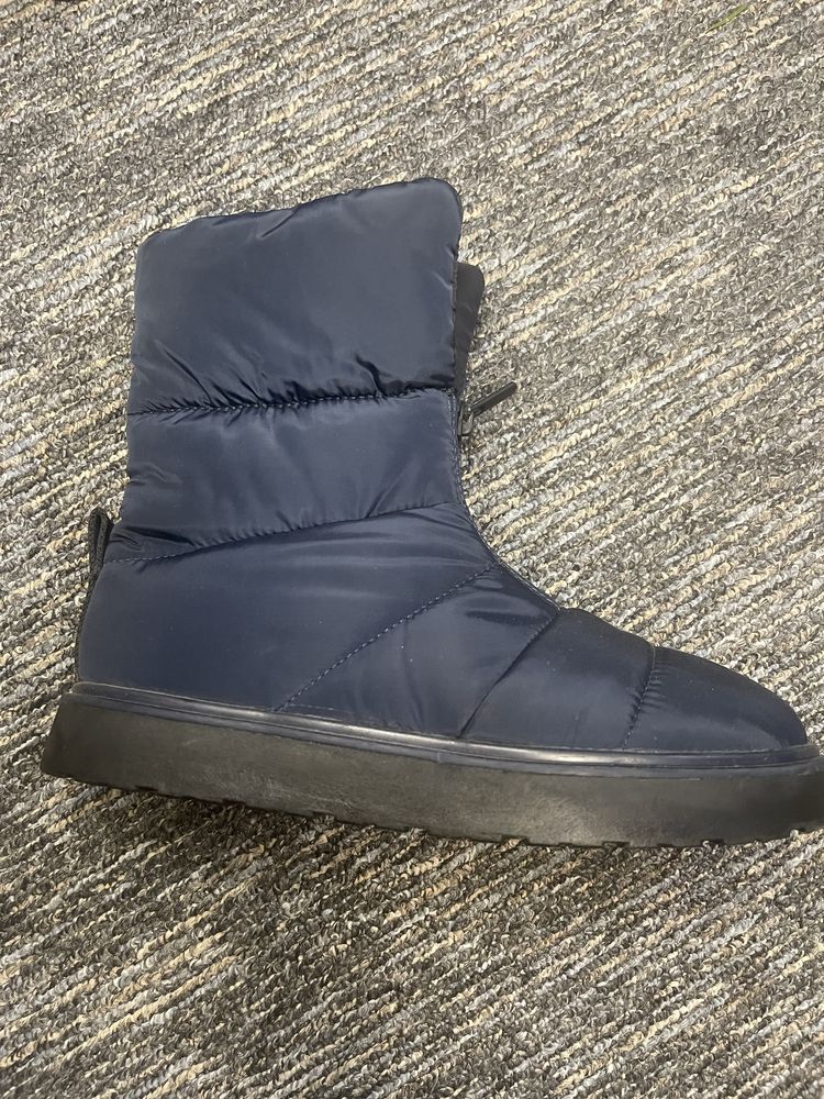 Дутікі Zara 39р оригінал бу