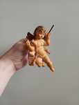 Anioł aniołek muzykant dyrygent zawieszka vintage figurka na choinkę