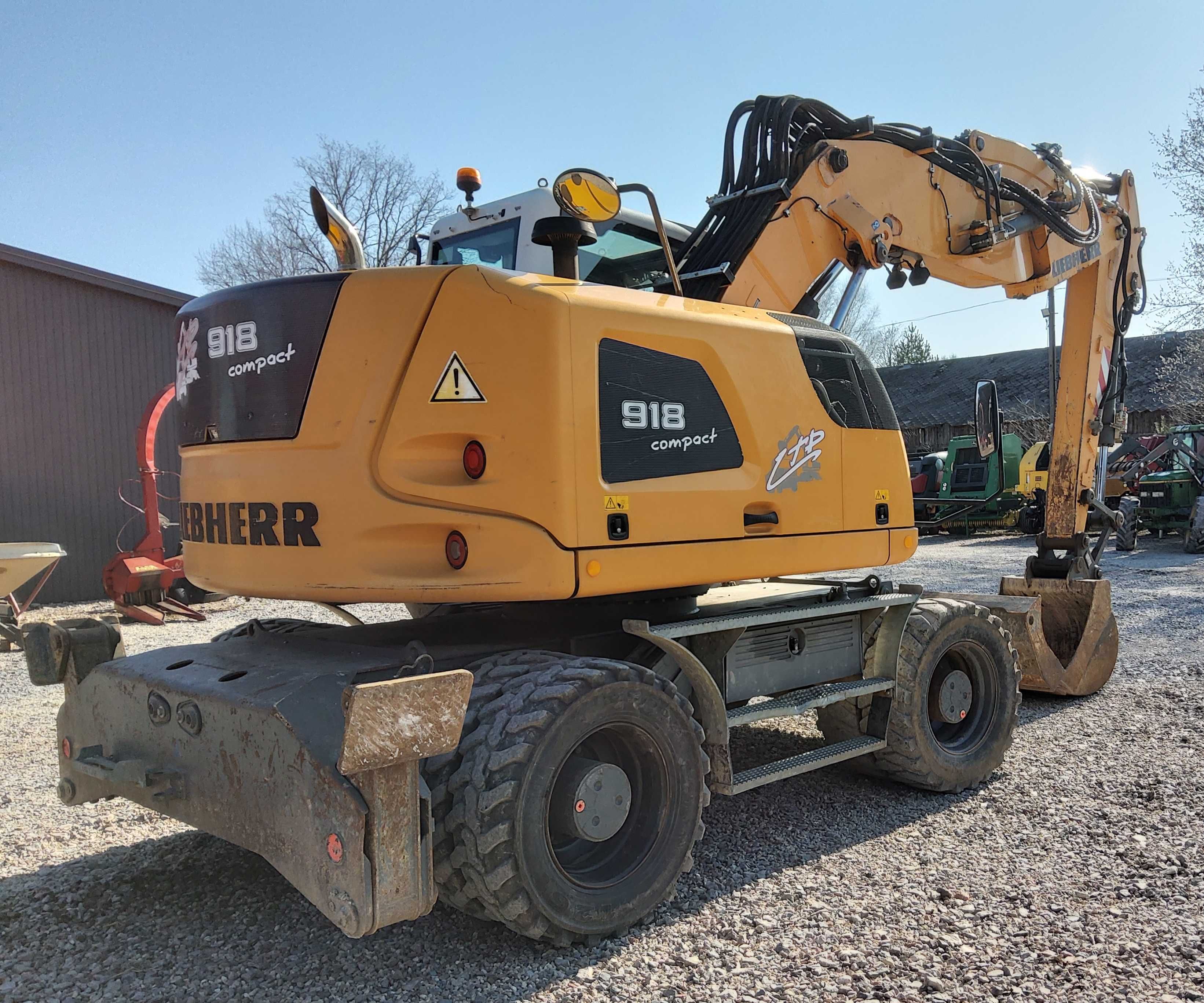 LIEBHERR 918 COMPACT z2013 roku Super Stan 100% w orginale