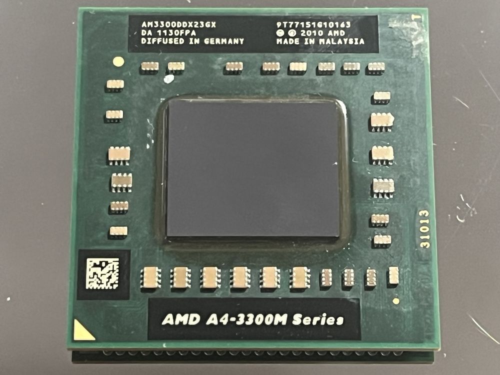 AMD A4-3300M, T9400